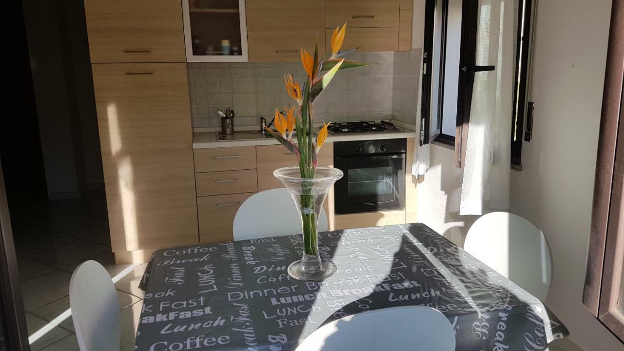 Milly Apartment Àrbatax Esterno foto