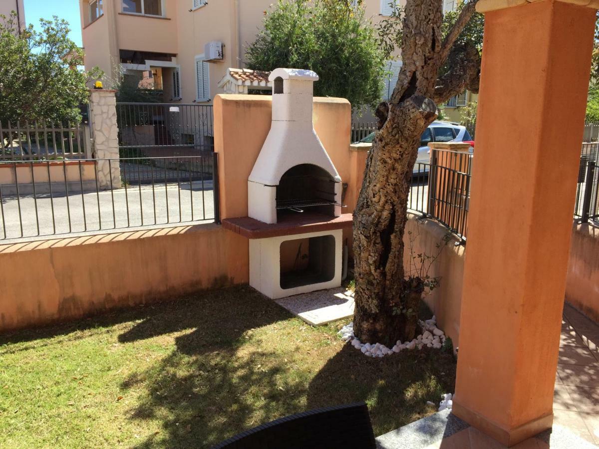 Milly Apartment Àrbatax Esterno foto